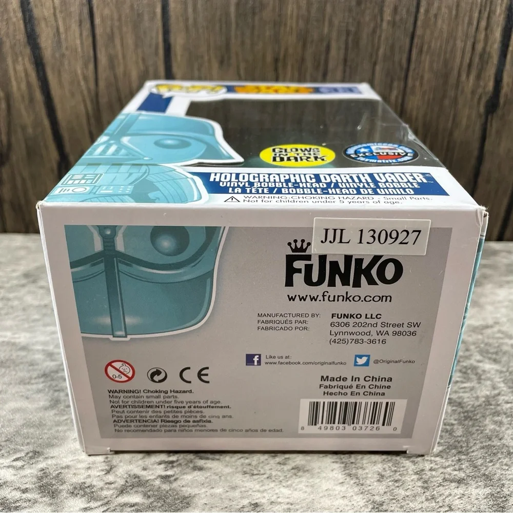 Funko POP! Star Wars: Glow Holographic Darth Vader #33 BOX DAMAGE